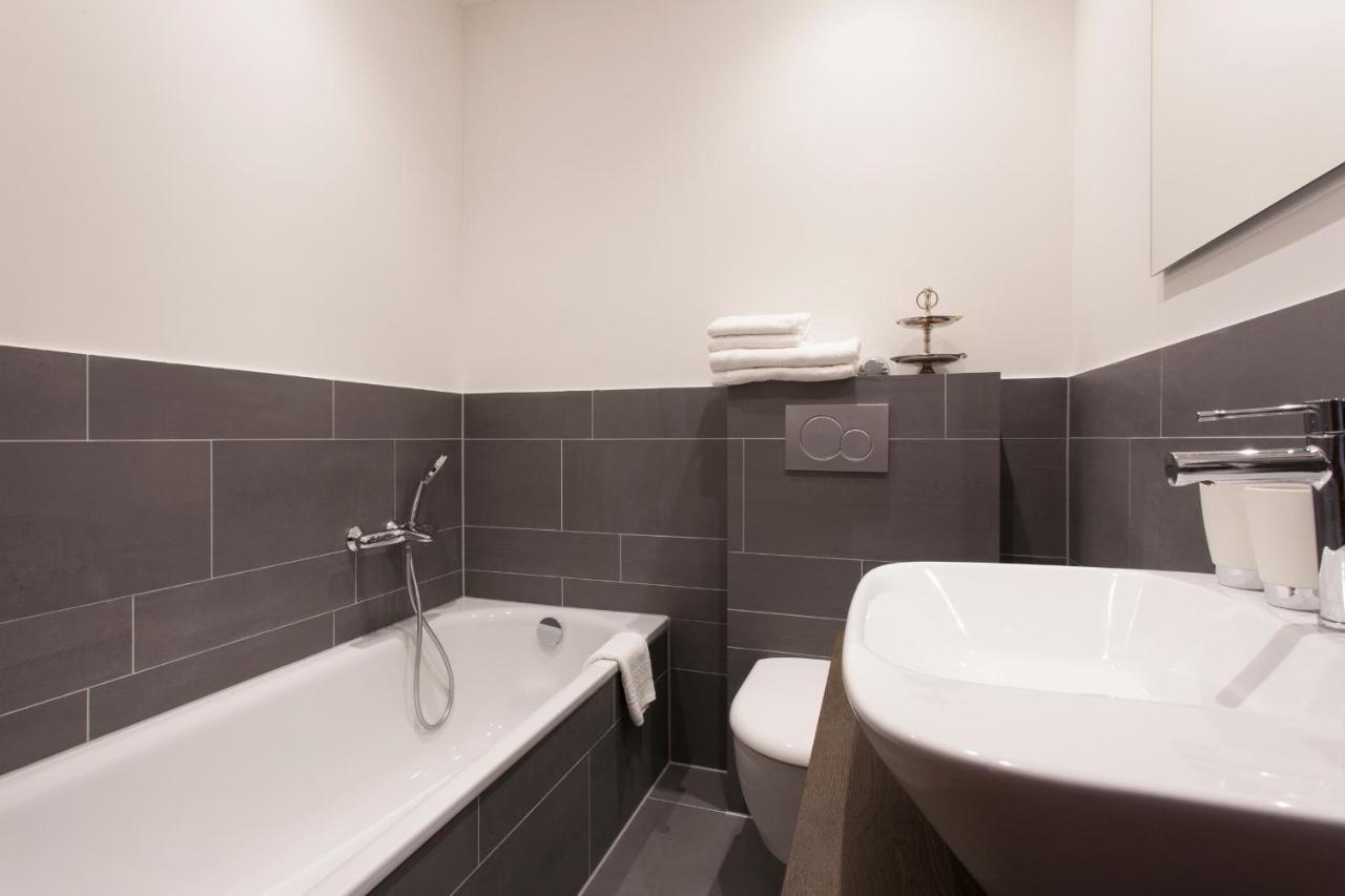 Hotel Angerland Garni Ратінген Екстер'єр фото
