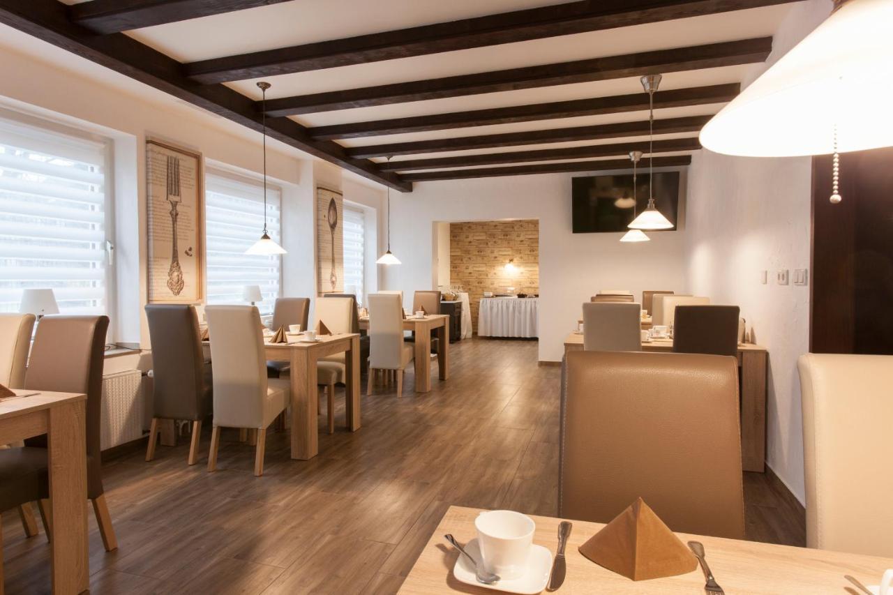 Hotel Angerland Garni Ратінген Екстер'єр фото