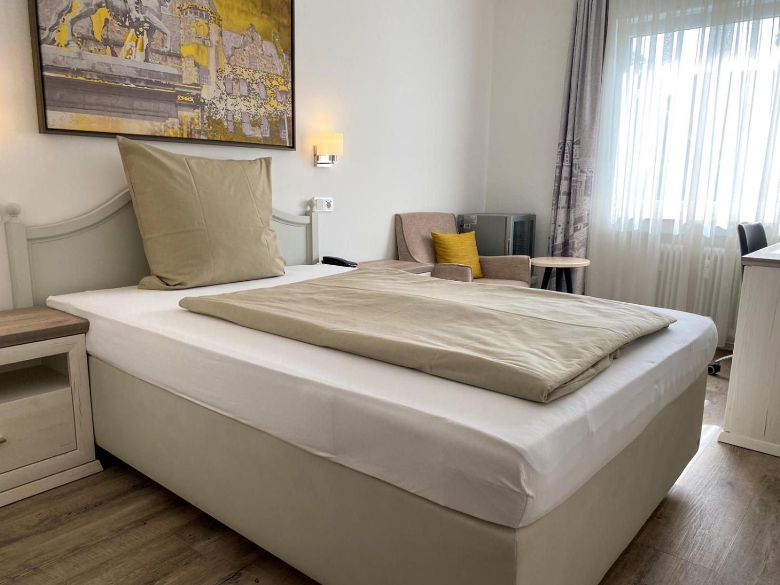 Hotel Angerland Garni Ратінген Екстер'єр фото