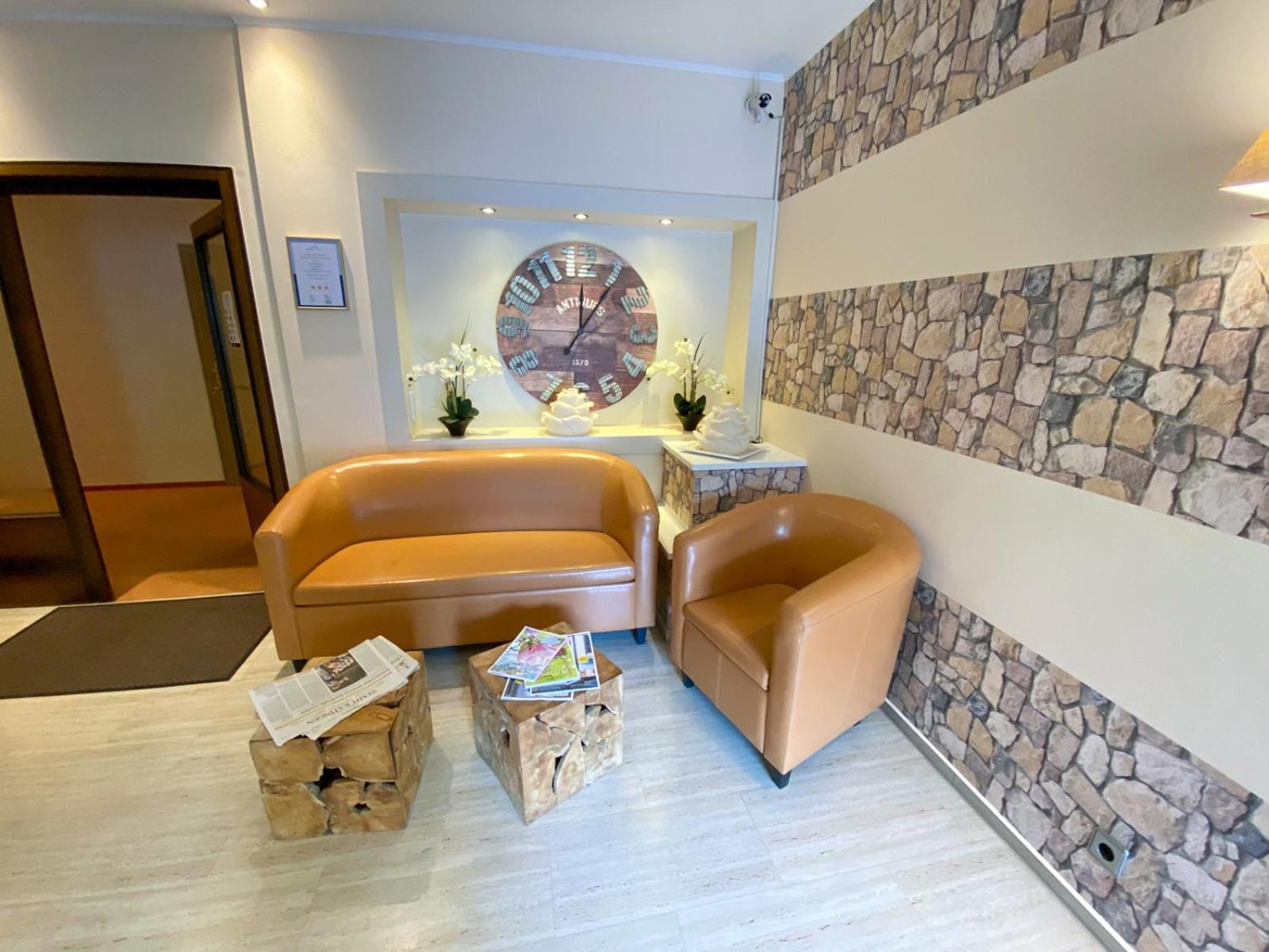 Hotel Angerland Garni Ратінген Екстер'єр фото