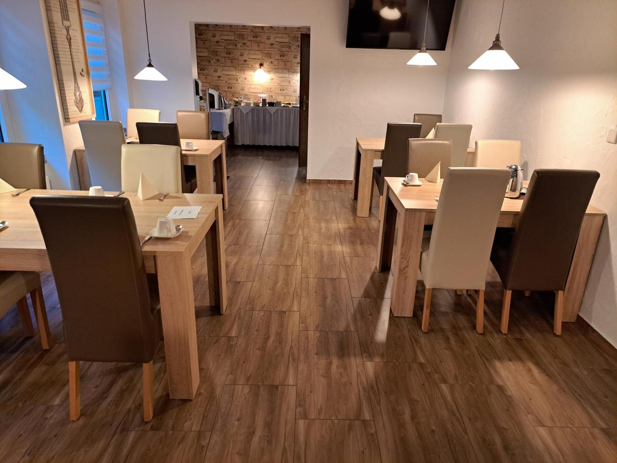 Hotel Angerland Garni Ратінген Екстер'єр фото