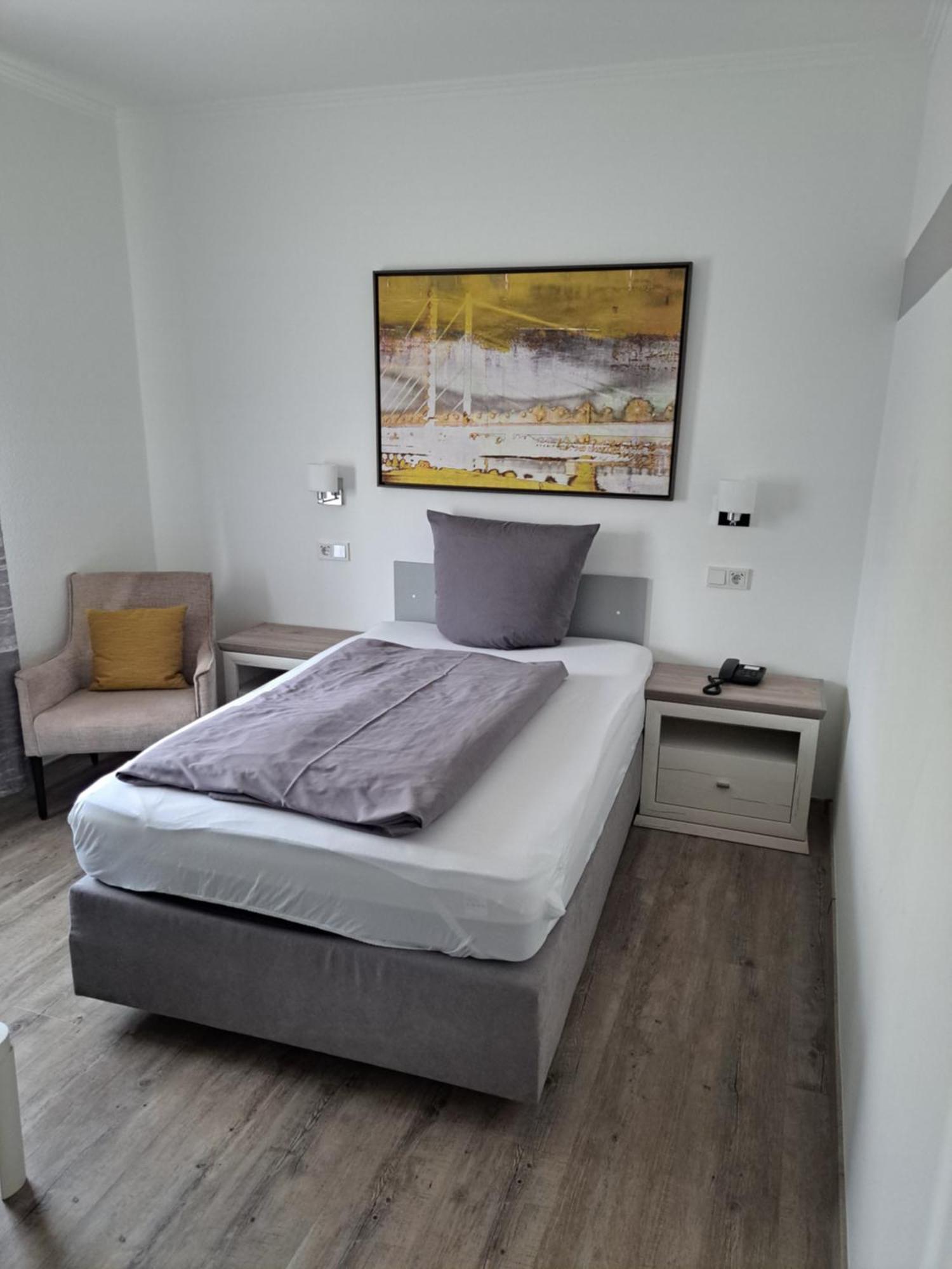 Hotel Angerland Garni Ратінген Екстер'єр фото