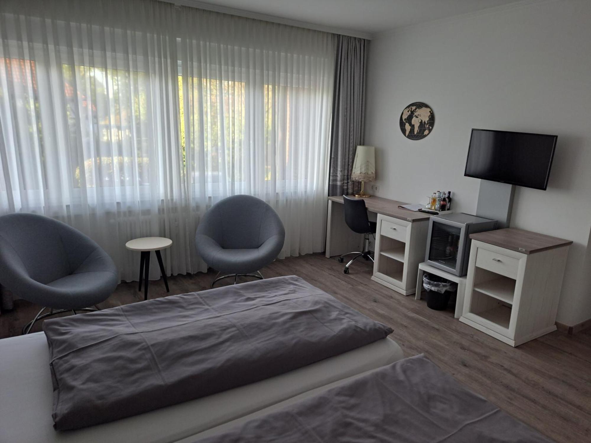 Hotel Angerland Garni Ратінген Екстер'єр фото